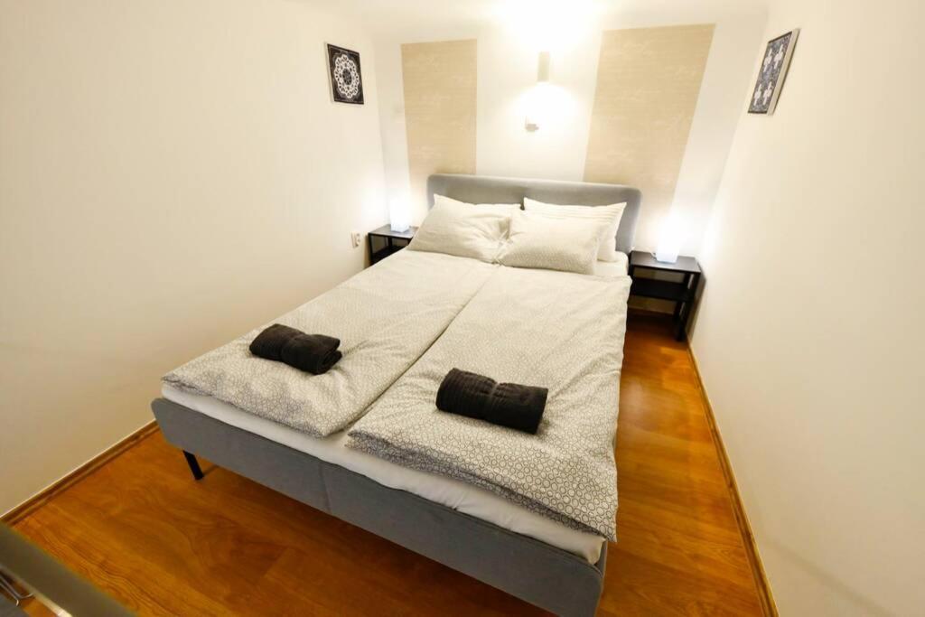 Cosy Two Bedroom Flat In Rottenbiller Str,Sky Budapest Exterior foto